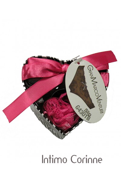 Set 3 slip in pizzo in confezione regalo. Set 3 slip in pizzo in confezione regalo.