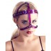 Imbracatura facciale color fucsia metallizzato con strass. Imbracatura facciale color fucsia metallizzato con strass.