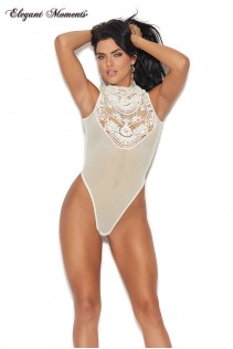 Body bianco in microrete con ricami nella parte frontale. Body bianco in microrete con ricami nella parte frontale.