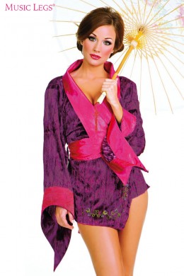 Music legs: kimono in velluto. Music legs: kimono in velluto.