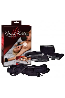 Set bondage per letto. Set bondage per letto.