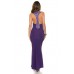 Abito lungo con scollo profondo e decorazioni sulla schiena. Viola