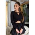 Maglia corta nera con incrocio e cut-out