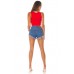 Crop top rosso con ritaglio anteriore. Crop top rosso con ritaglio anteriore.