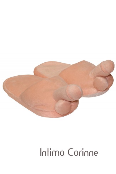 Pantofole in peluche per lei. Pantofole in peluche per lei.