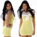 Miniabito giallo con pizzo bianco. Miniabito giallo con pizzo bianco.