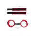 Anonymo: polsiere in velluto rosso. Anonymo: polsiere in velluto rosso.