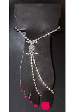 Catenina piede con strass. Catenina piede con strass.