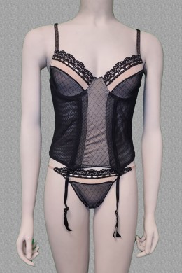 Guepiere beige-nera in tulle e pizzo + tanga. Guepiere beige-nera in tulle e pizzo + tanga.