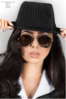 CHILIROSE: cappello da gangster. CHILIROSE: cappello da gangster.