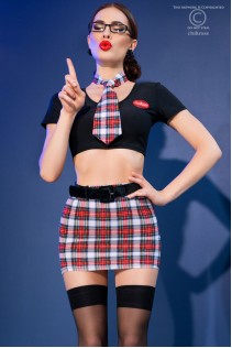Costume scolaretta 7 pezzi. Costume scolaretta 7 pezzi.