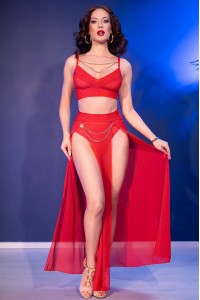 Set 3 pezzi in tulle con catene dorate removibili. Rosso Set 3 pezzi in tulle con catene dorate removibili. Rosso
