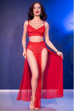 Set 3 pezzi in tulle con catene dorate removibili. Rosso Set 3 pezzi in tulle con catene dorate removibili. Rosso