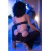 Top nero + leggings con dettagli dorati. Top nero + leggings con dettagli dorati.