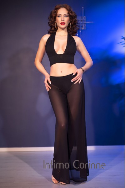 Set 3 pezzi in tulle con tanga. Nero Set 3 pezzi in tulle con tanga. Nero