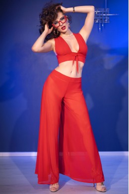 Set 3 pezzi in tulle con tanga. Rosso Set 3 pezzi in tulle con tanga. Rosso