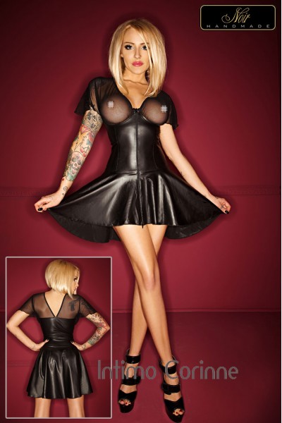 Vestito lucido effetto bagnato con inserti in tulle. Vestito lucido effetto bagnato con inserti in tulle.