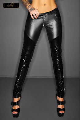Pantaloni misto tessuto lucido e vinile con zip. Pantaloni misto tessuto lucido e vinile con zip.