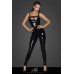 Tuta in PVC con fascia arricciata, schiena nuda e zip a 2 vie. Tuta in PVC con fascia arricciata, schiena nuda e zip a 2 vie.