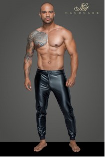Treggings uomo in Powerwetlook con cintura elastica. Treggings uomo in Powerwetlook con cintura elastica.